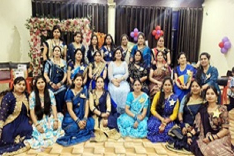 रेल्वे लेडीज क्लब ने सावन महोत्सव मनाया,, सावन क्वीन को मिला ताज