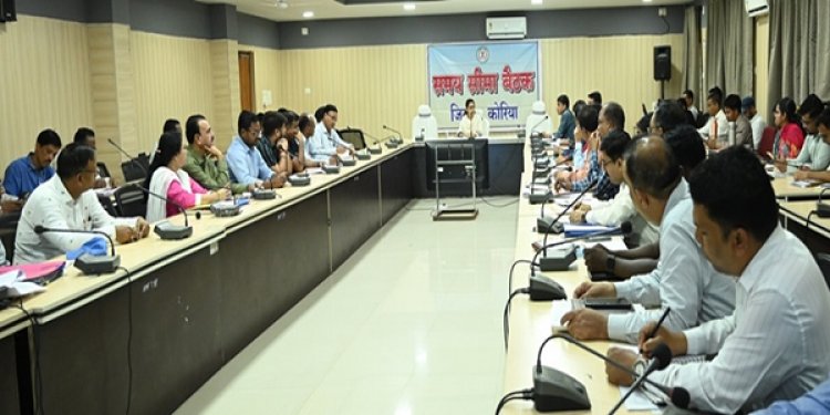 समय-सीमा बैठक में कलेक्टर ने दिए परीक्षाओं की सख्त निगरानी के निर्देश