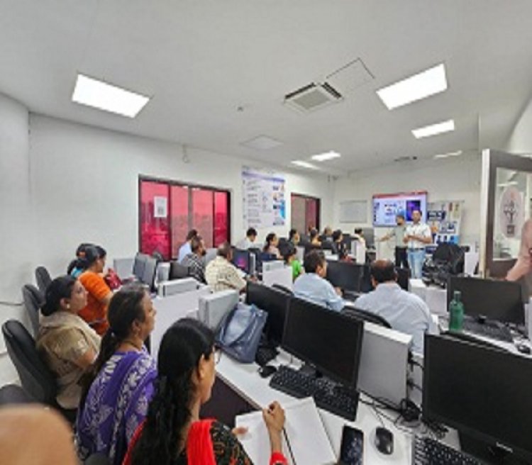 रायपुर में ‘प्रोजेक्ट दक्ष’ से अधिकारी बन रहे टेक्नोलॉजी फ्रेंडली