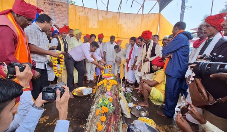 पाट जात्रा के साथ विश्व प्रसिद्ध बस्तर दशहरा का शुभारंभ