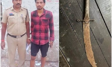 उरला पुलिस की कार्रवाई, तलवार के साथ आदतन बदमाश सन्नी साहू गिरफ्तार