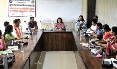 योजनाओं के क्रियान्वयन और विकास में पंचायत प्रतिनिधियों की भूमिका महत्वपूर्ण: कलेक्टर