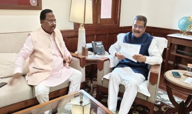 मंत्री श्री रामविचार नेताम ने दिल्ली में केंद्रीय शिक्षा मंत्री श्री धमेंद्र प्रधान से की सौजन्य मुलाकात