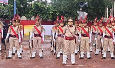 रायपुर पुलिस परेड ग्राउंड में जवानों ने किया फुल ड्रेस फाइनल रिहर्सल
