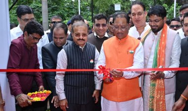 मुख्यमंत्री श्री साय ने स्वतंत्रता दिवस पर टाउन हॉल में छायाचित्र प्रदर्शनी का किया शुभारंभ