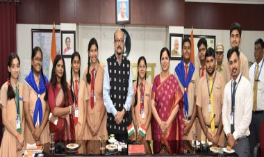 राज्यपाल से मिले हाई स्कूल के विद्यार्थी