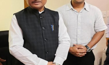 बस्तर के होनहार अविनाश तिवारी से टोक्यो में मिले मुख्यमंत्री श्री विष्णुदेव साय : छत्तीसगढ़ में उद्योग स्थापना को लेकर हुई सकारात्मक चर्चा