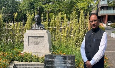 मुख्यमंत्री श्री विष्णुदेव साय ने टोक्यो के ‘लिटिल इंडिया’ पहुँचकर महात्मा गांधी को किया नमन