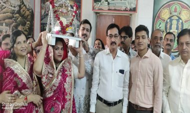 अष्टप्रकारी पूजा कर मनाया गया महावीर जन्मोत्सव