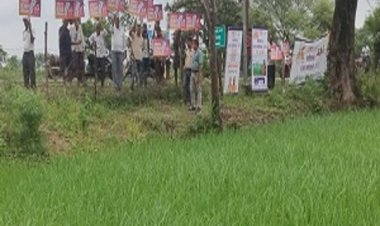 ड्रोन दीदी ने किया यूरिया के छिड़काव का जीवंत प्रदर्शन