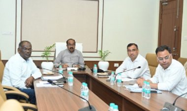 केन्द्रीय आवास और शहरी कार्य मंत्रालय की ऑनलाइन समीक्षा बैठक में शामिल हुए उप मुख्यमंत्री अरुण साव