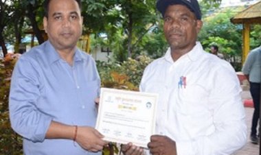 ज्ञान दान में आगे आ रहे लोग, स्मृति पुस्तकालय योजना को मिल रहा भरपूर सहयोग