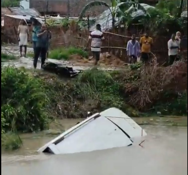गोंडा में हादसा: पृथ्वीनाथ मंदिर जा रहे श्रद्धालुओं की बोलेरो नहर में गिरी, 11 की मौत