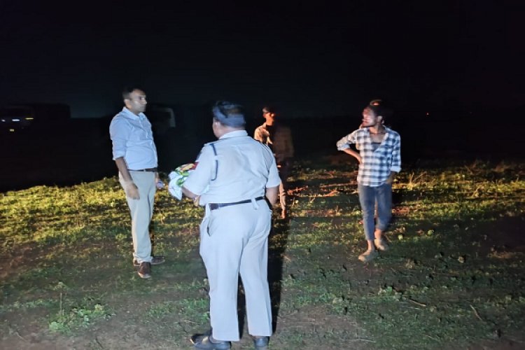 नवा रायपुर में अवैध मुरुम खनन पर बड़ी कार्रवाई: 7 JCB, 11 हाईवा जब्त