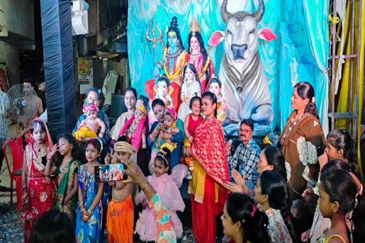 गणेश उत्सव में आयोजित फैंसी ड्रेस प्रतियोगिता में बच्चों ने दिखाई प्रतिभा