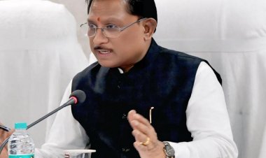 मुख्यमंत्री श्री साय के निर्देश पर त्वरित अमल : बाढ़ पीड़ितों को राशन-ईलाज के साथ अब जरूरी दस्तावेज बनाने का काम भी शुरू