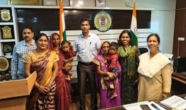 जिला पंचायत सीईओ ने पुष्पराज एवं प्रिंस को गोद लेकर उनकी समुचित देखभाल करने की ली जिम्मेदारी