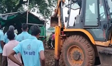 अभनपुर में अवैध अहाते हटाए गए