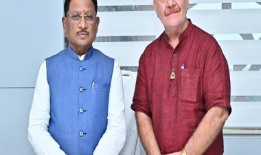 मुख्यमंत्री श्री विष्णु देव साय से हार्टफुलनेस संस्थान के डायरेक्टर श्री चावला ने की सौजन्य भेंट