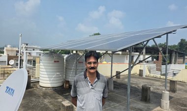 रायपुर : गंगापुर निवासी श्री सुरेंद्र शुक्ला के घर सौर ऊर्जा से हुए रोशन