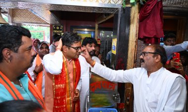 रायपुर : वित्त मंत्री श्री ओ.पी. चौधरी ने महाकाली मंदिर में की पूजा-अर्चना