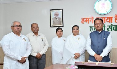 मुख्यमंत्री श्री विष्णु देव साय से प्रजापिता ब्रह्माकुमारी ईश्वरीय विश्वविद्यालय के प्रतिनिधि मण्डल की सौजन्य मुलाकात