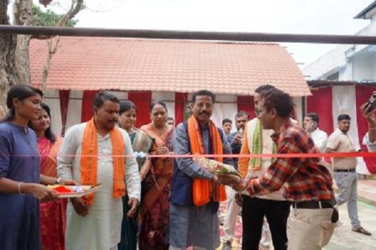 मोदी के जीवनवृत संकल्पना हर व्यक्ति के लिए प्रेरणास्पद : विधायक अटामी