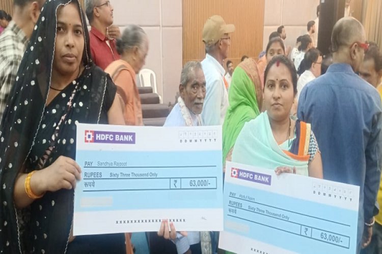 पक्का आशियाना मिलने से खिले चेहरे