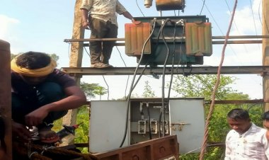 रायपुर : मुख्यमंत्री कैंप कार्यालय की पहल से खजरीढाप में लौटी रोशनी