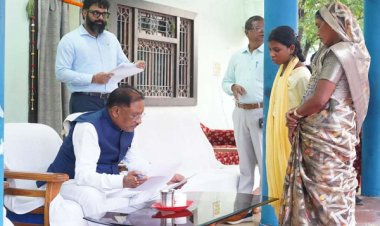 रायपुर : मुख्यमंत्री श्री विष्णु देव साय ने बगिया में सुनी आम जनता की समस्याएं