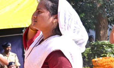 रायपुर : पुलिस स्मृति दिवस पर मंत्री श्रीमती लक्ष्मी राजवाड़े ने शहीद जवानों को दी श्रद्धांजलि