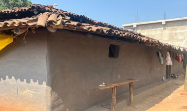 रायपुर : मिट्टी की झोपड़ी से पक्के घर तक : सन्ना गांव की महंती बेक की कहानी