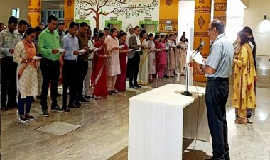रायपुर : राष्ट्रीय एकता दिवस पर मंत्रालय में अधिकारी-कर्मचारियों ने शपथ ली