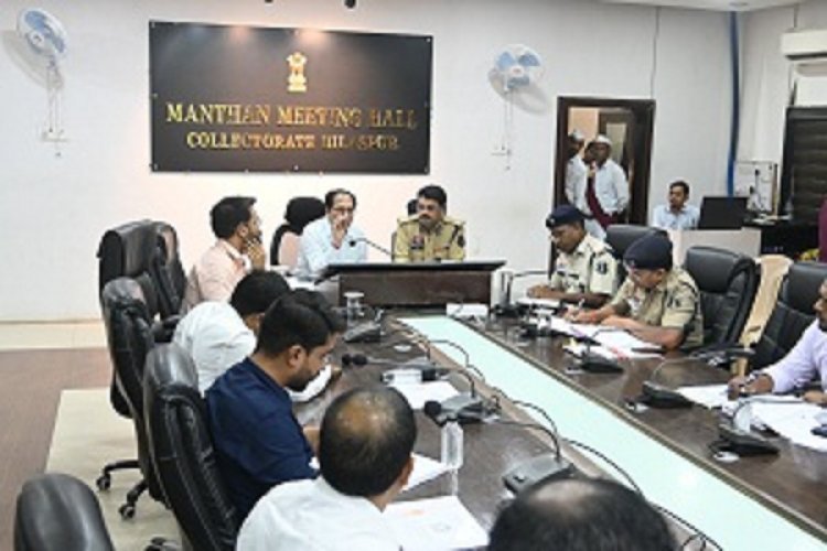 बैठक में सड़क दुर्घटनाओं को कम करने विभिन्न उपायों पर विचार-विमर्श किया