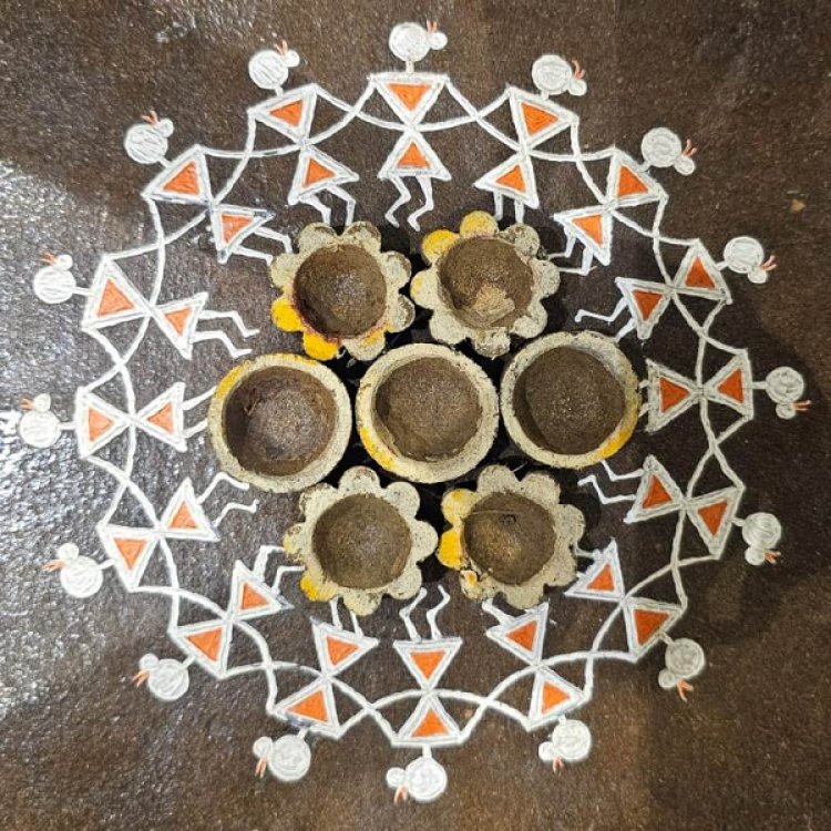 मनोहर गौशाला इस साल भी 1 लाख से ज़्यादा गाय के गोबर के दीये बांटेगी