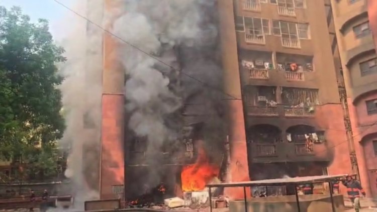 सांसदों के फ्लैट्स में लगी आग, मचा हड़कंप...