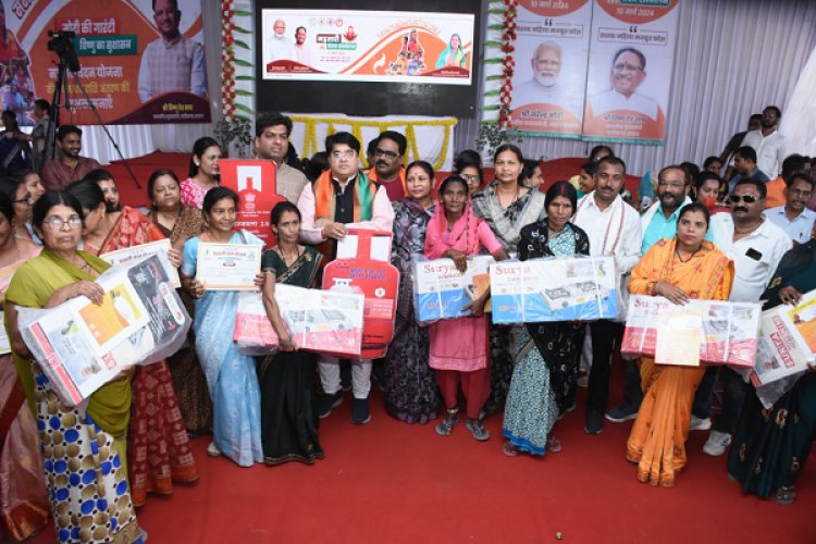 धमतरी : छत्तीसगढ़ रजत महोत्सव पर विशेष : धमतरी में 25 वर्षों में बदली महिलाओं और बच्चों की सामाजिक-आर्थिक तस्वीर