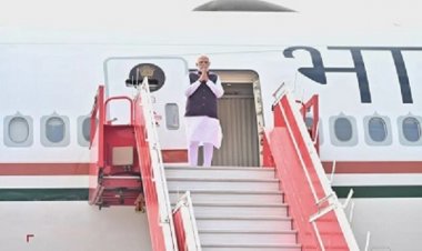 पीएम मोदी जब रायपुर विमानतल पहुंचे उस दौरान की तस्वीरें