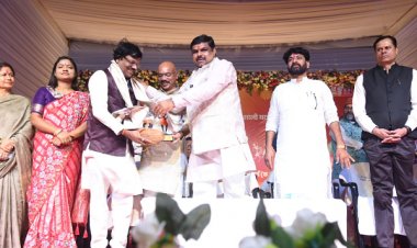 रायपुर : रजत जयंती महोत्सव 2025 : छत्तीसगढ़ बहुत ही सुघ्घर, बढ़िया, सुव्यवस्थित राज्य है- स्कूल शिक्षा मंत्री श्री गजेन्द्र यादव