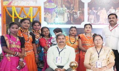 रायपुर : छत्तीसगढ़ के रजत जयंती राज्योत्सव में पर्यटन, संस्कृति एवं धर्मस्व विभाग का स्टॉल बना आकर्षण का केन्द्र, उमड़ी दर्शकों की भीड़