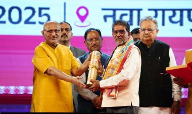 छत्तीसगढ रजत महोत्सव-2025 : उप राष्ट्रपति श्री सीपी राधाकृष्णन ने छत्तीसगढ़ के 34 अलंकरण से 37 विभूतियों एवं 4 संस्थाओं को किया सम्मानित