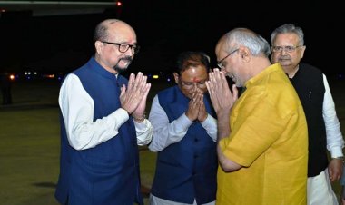 रायपुर : उपराष्ट्रपति श्री राधाकृष्णन को एयरपोर्ट में दी गई बिदाई