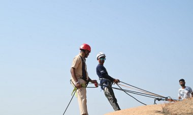 जशपुर जम्बुरी 2025 : देशदेखा में 120 पर्यटक ले रहे रॉक क्लाइंबिंग का रोमांच, विशेषज्ञों की निगरानी में सुरक्षित साहसिक अनुभव