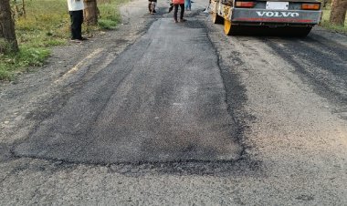 उप मुख्यमंत्री की घोषणा के अनुरूप कारीआम-बसंतपुर मार्ग और गौरेला-वेंकटनगर मार्ग में तेजी से चल रहा है बीटी पेच रिपेयर का कार्य