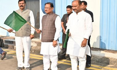 रायपुर : मुख्यमंत्री ने स्टेट हैंगर से विमान परिचालन सेवा का किया शुभारंभ