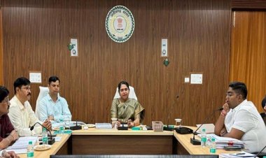 रायपुर : आबकारी विभाग की समीक्षा बैठक में अधिकारियों को राजस्व लक्ष्य प्राप्ति के निर्देश