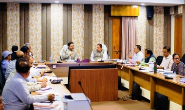 रायपुर : समय-सीमा में काम पूरा नहीं करने वाले ठेकेदारों पर लगेगी पेनाल्टी