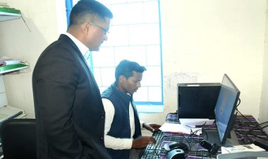 रायपुर : सचिव श्री अवनीश शरण ने किया विभिन्न धान खरीदी केंद्रों का निरीक्षण