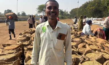 रायपुर : सुगम धान खरीदी से बढ़ा किसानों का आत्मविश्वास — ग्रामीण अर्थव्यवस्था में लौट रही रौनक
