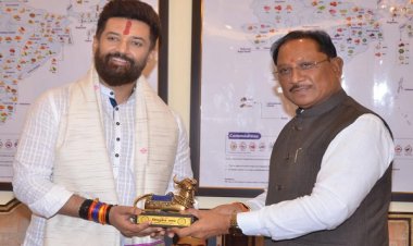 रायपुर : मुख्यमंत्री श्री विष्णुदेव साय की केंद्रीय मंत्री श्री चिराग पासवान के साथ अहम मुलाकात, राज्य में खाद्य प्रसंस्करण को मिलेगी नई दिशा